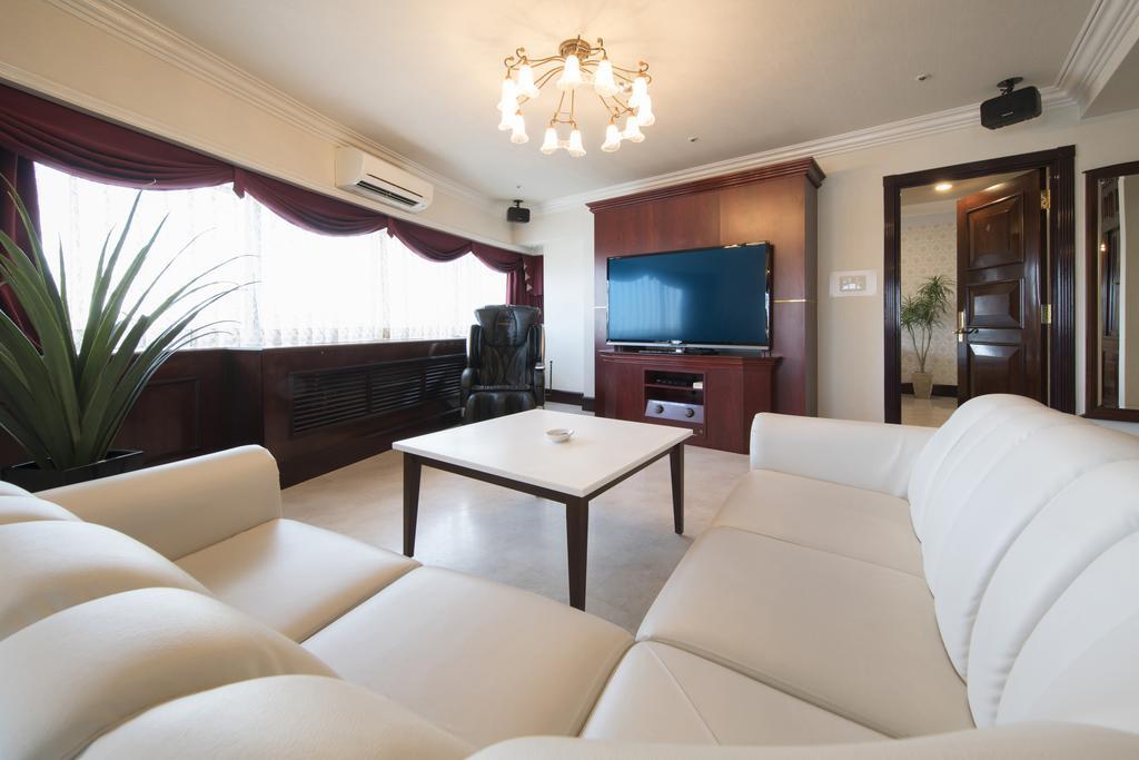 Hotel Alps (Adults Only) Ōsaka Extérieur photo